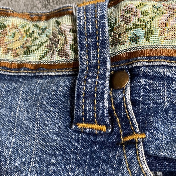 Motherhood Maternity Green Elastic Waist Floral Tiered A-Line Denim Skirt Size S - Picture 6 of 8